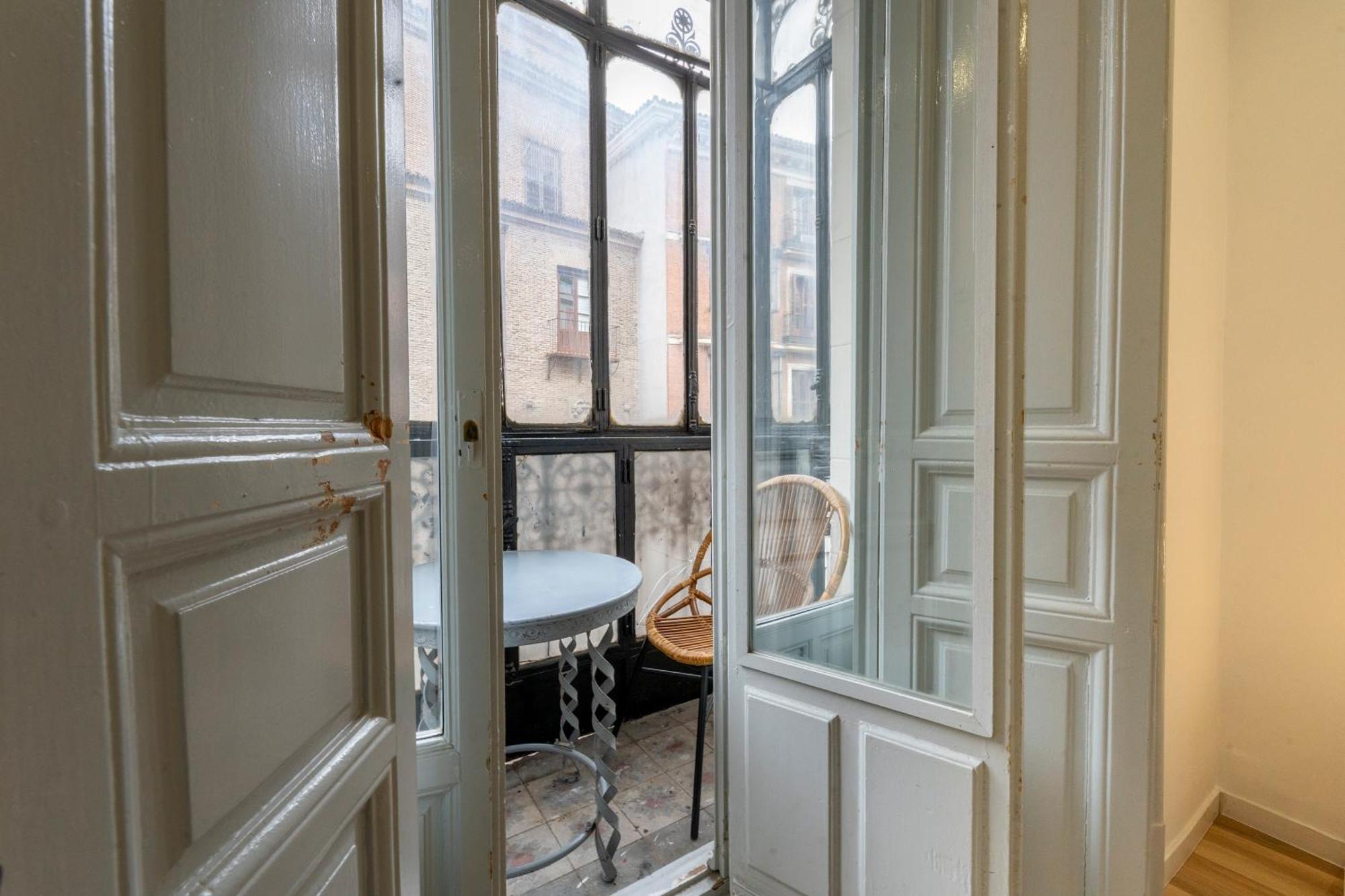 For You Rentals New Design Apartment Temporal Puerta Del Sol Pre10A Madrid Exterior photo