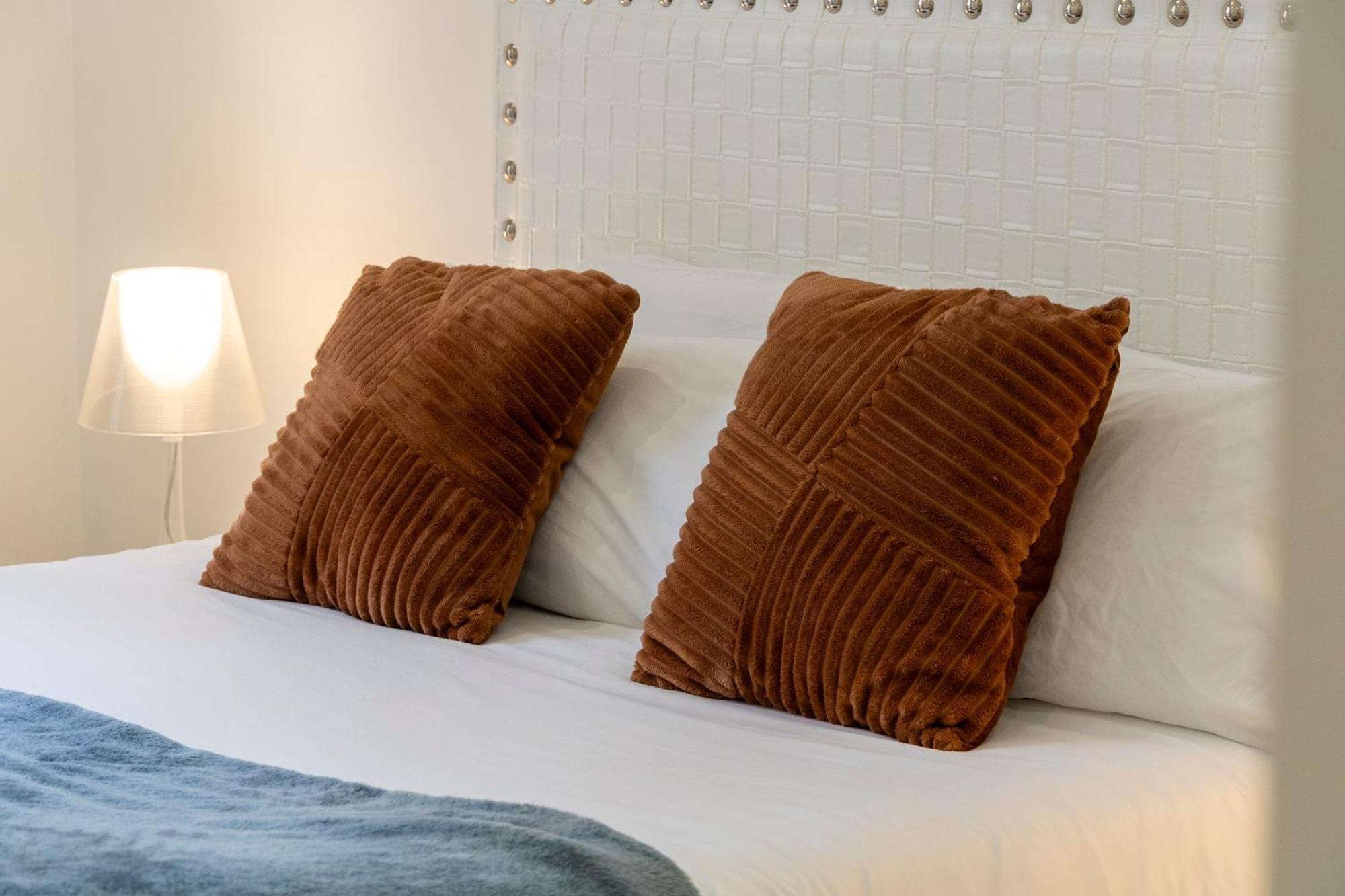 For You Rentals New Design Apartment Temporal Puerta Del Sol Pre10A Madrid Exterior photo