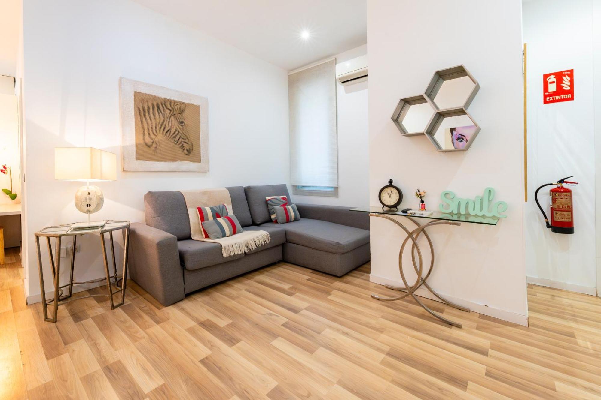 For You Rentals New Design Apartment Temporal Puerta Del Sol Pre10A Madrid Exterior photo